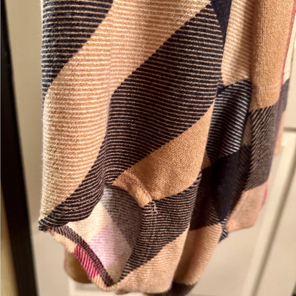 Cape, poncho. - Picture 2 of 4